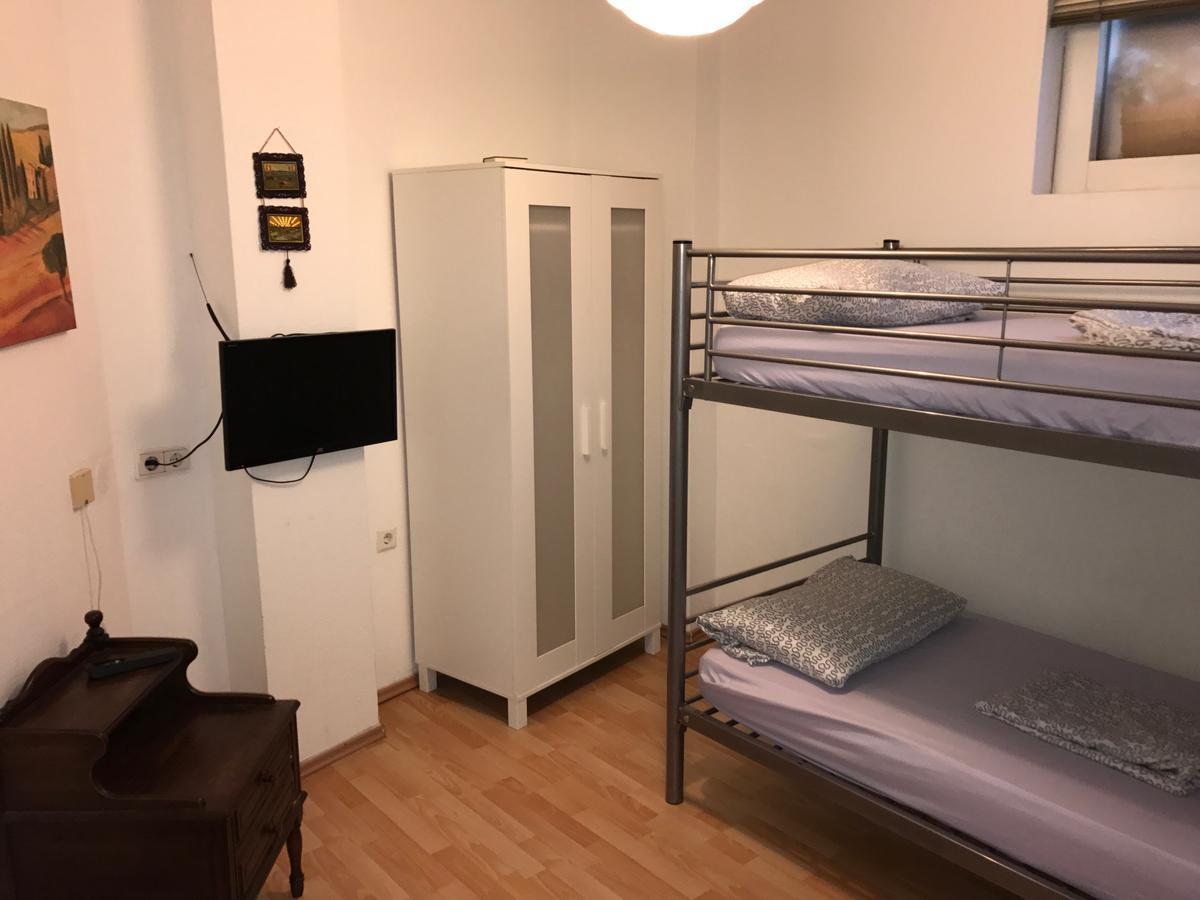 A&S Hostel Бонн Экстерьер фото
